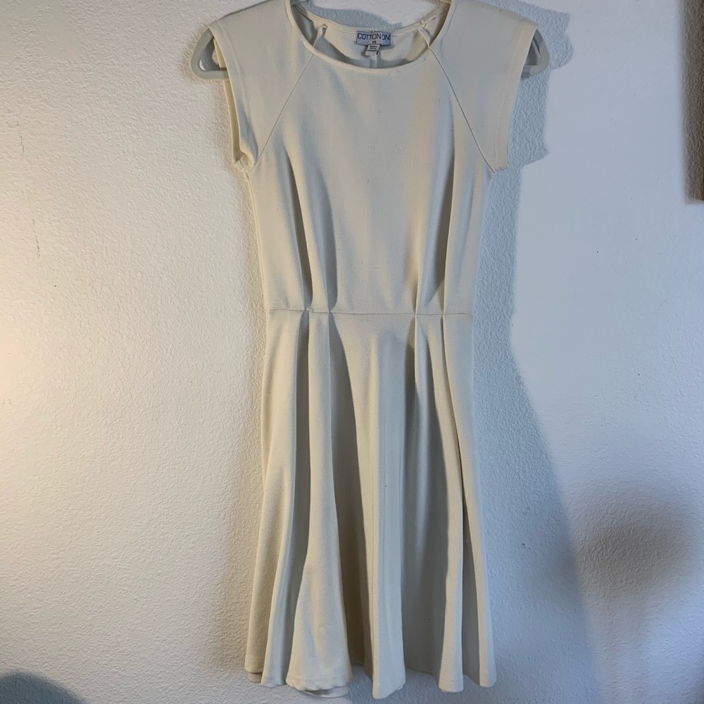 White cap sleeve cotton on dress